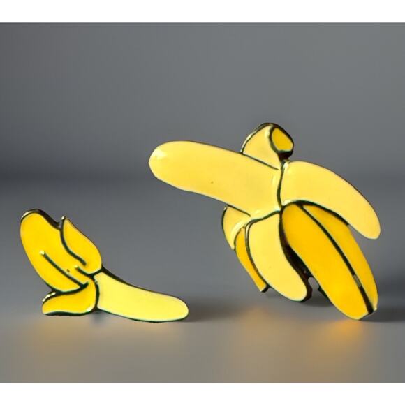 Peeled Banana Lapel Pin Brooch Enamel Metal Novelty Fruit - Picture 2 of 4